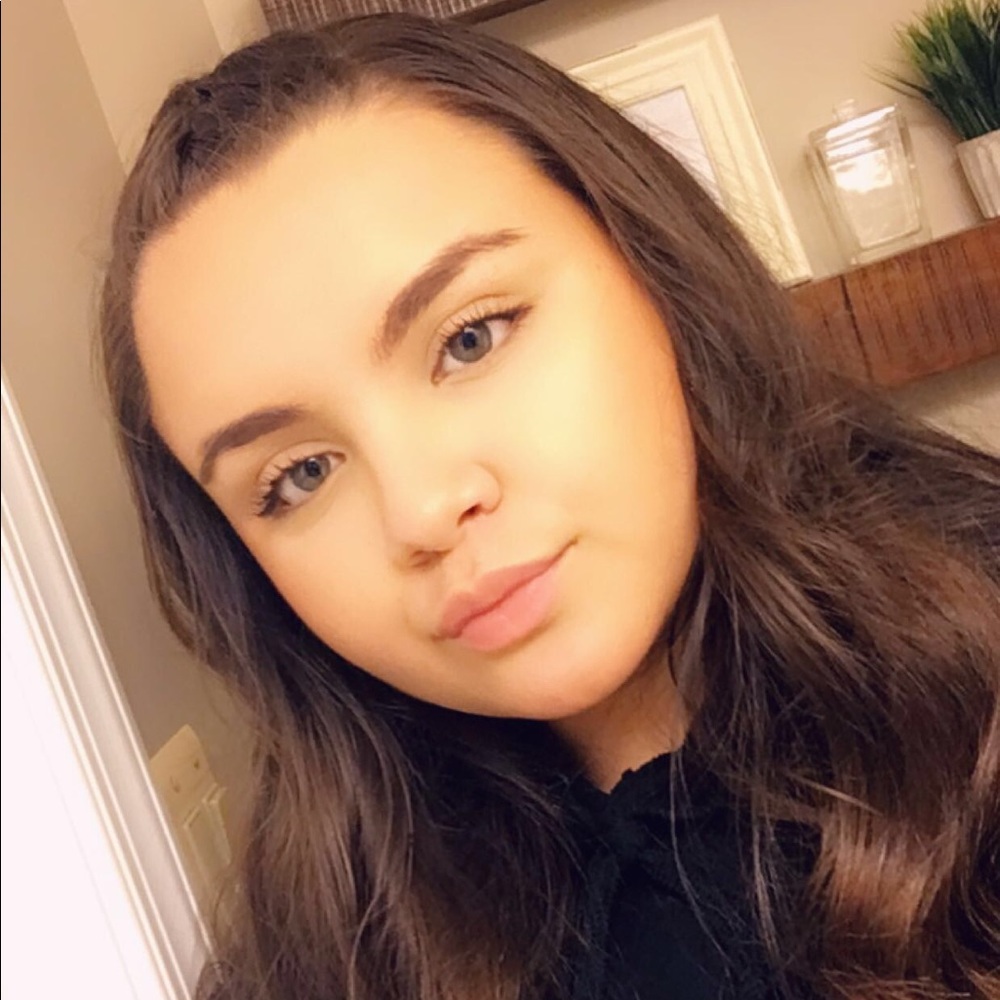 Meet your Posher, Brianna